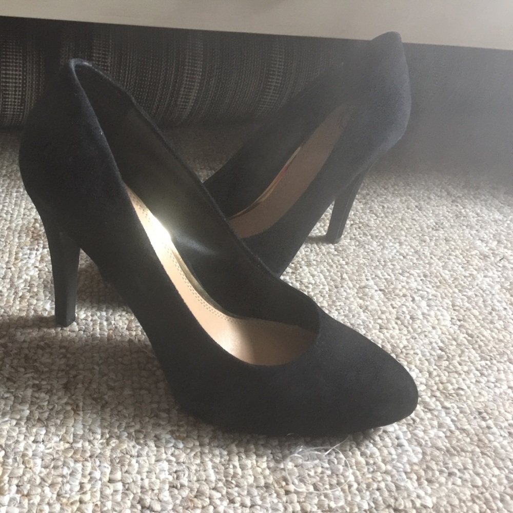 Jessica Simpson black high heels